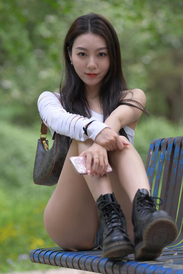 薛澜：呼吁欧美更多采用来自中国的光伏和电动汽车